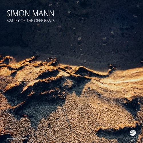 Simon Mann - Valley of The Deep Beats [HROOMCD032]